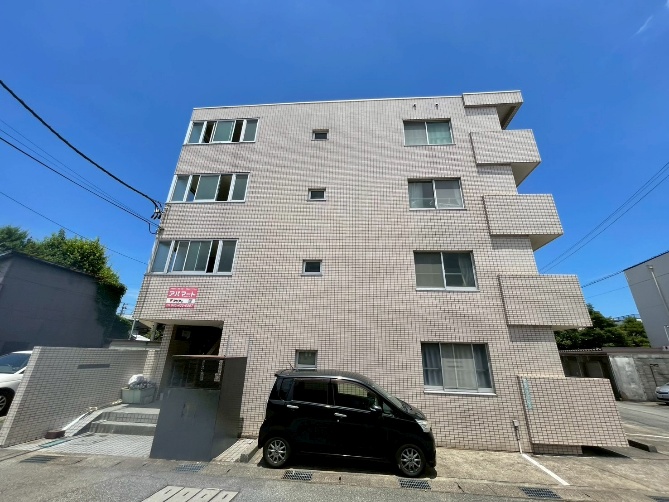 富山市の外壁美装・タイル貼替工事 施工後 2