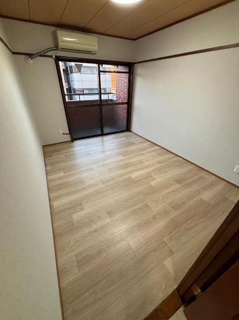 JIJI CRAFTの内装リフォーム施工例。保険適用の事例を示す写真ではありません。